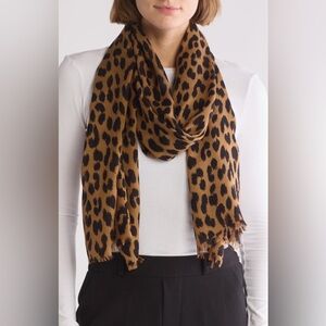 Kate Spade Leopard Oblong Scarf in Light Tobacco (Brown and black)